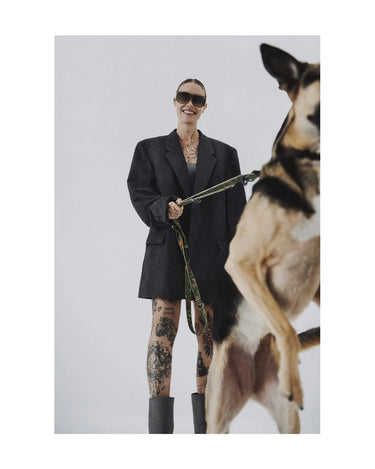 Warm vegan boots in black with green sole – ethical comfort
