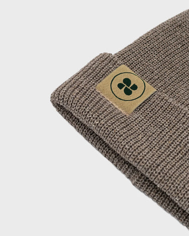 Eco-friendly beige beanie made with sustainable fabrics