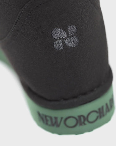 Minimal design black with green sole vegan boots – cozy