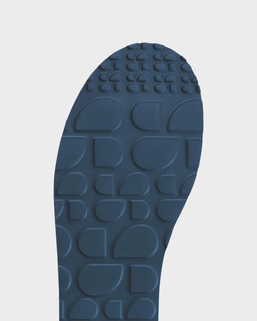 Plant-based blue winter boots – mid-calf style