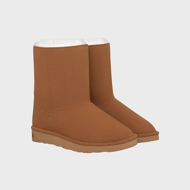 Vegan snow boots in caramel brown