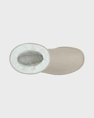 Vegan snow boots in off-white faux suede